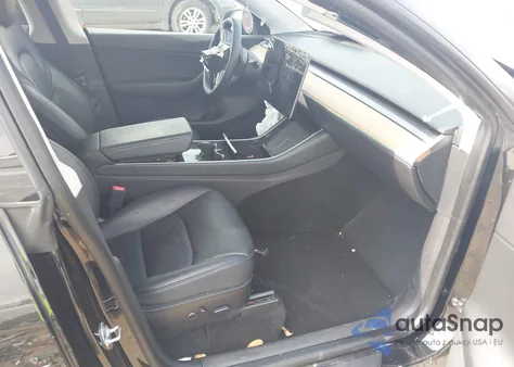 2021 Tesla Model Y Long Range Dual Motor All-Wheel Drive from USA, damaged, VIN 5YJYGDEE4MF118554